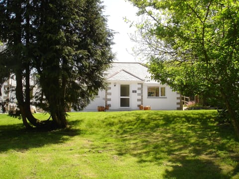 The peaceful setting where you can watch the badgers on the lawn.