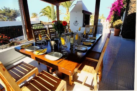 Alfresco Dining by the BAR B Q