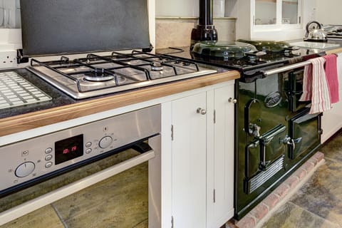 Aga and conventional cooking facilities