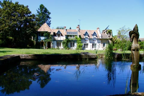 Manor of the Domaine. 