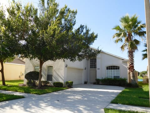 Palm lake villa