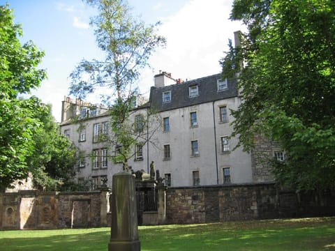 The apartment from Greyfriars churchyard