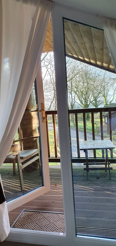 Master king bedroom, showing balcony