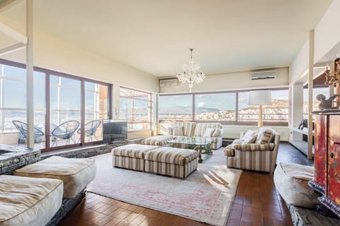 Spacious and luminous living room