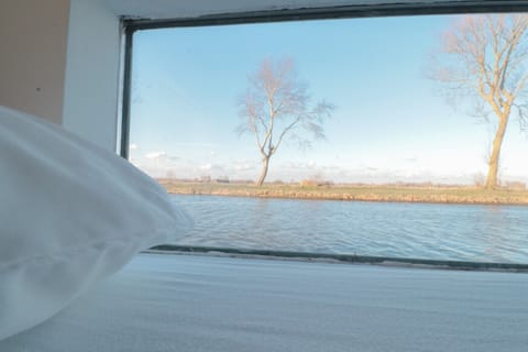 Homeboat´window view