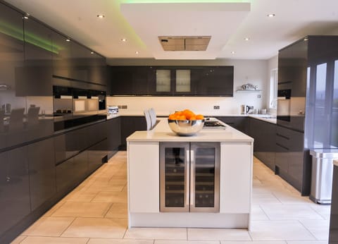 Massive kitchen with all modern appliances 