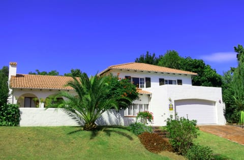 Villa Agulhas Stellenbosch - View from the street