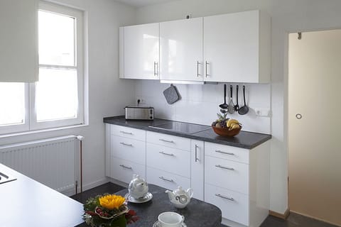 88a304d6-7612-4428-a5c8-a7cead056b12