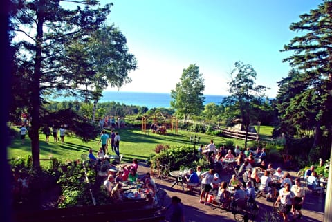 Legs Inn Dining Patio