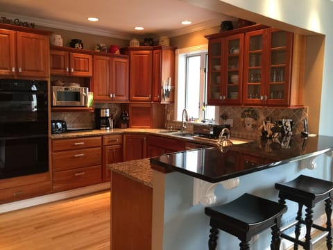Gourmet kitchen! Two ovens, top end appliances, foodies will love it!
