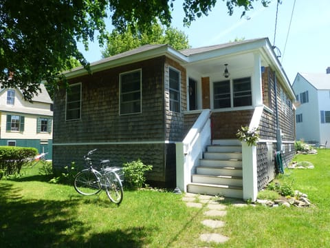Be Chill Cottage on Peaks Island  