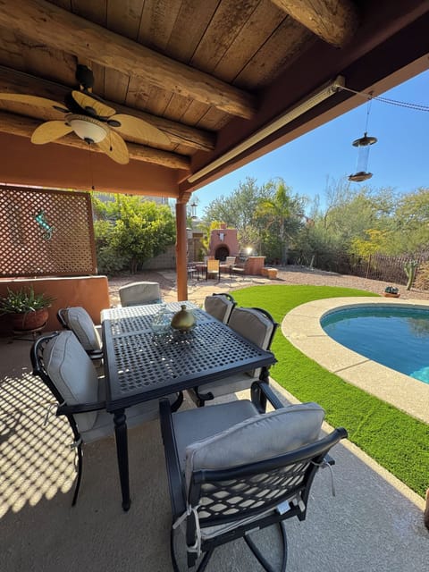 Beautiful backyard, private pool & hot tub, grass, fire & grill, dining area