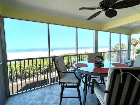 26' of amazing views.