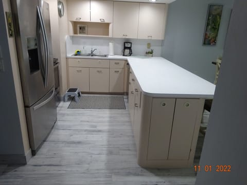 Fully equip kitchen, 