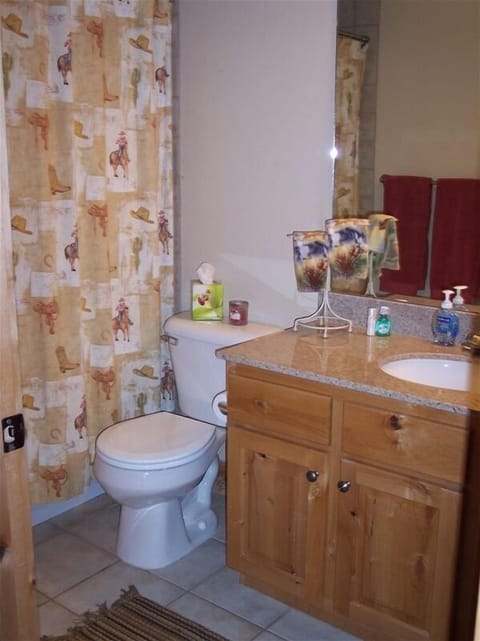 2nd Full Bathroom