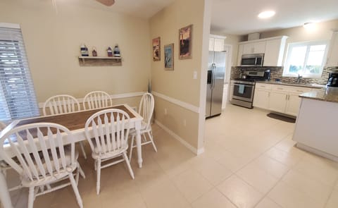 Plenty of kitchen and dining space