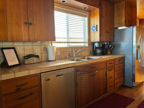 Large kitchen counters with great view