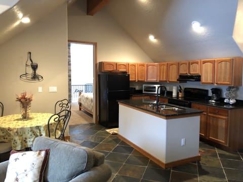 Guest apartment kitchen & dining area