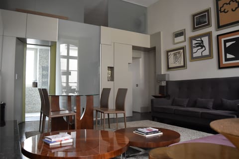 Living room and dining area for entertaining
