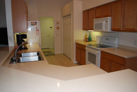 Fully equipped kitchen.