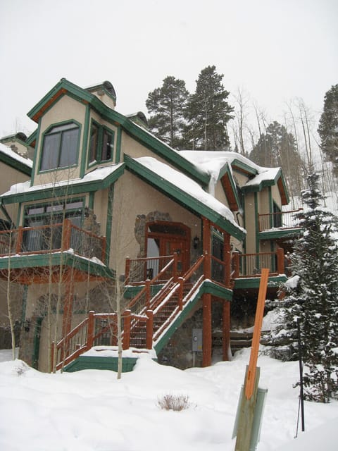 Ski-in at end of day to this beautiful mountain home on a quiet wooded street