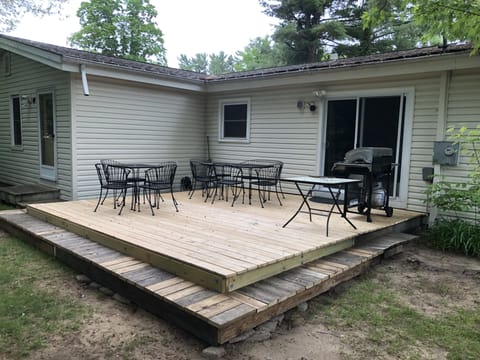 Backyard: Large deck, table & chairs for 12, gas grill, fire pit with 4 chairs