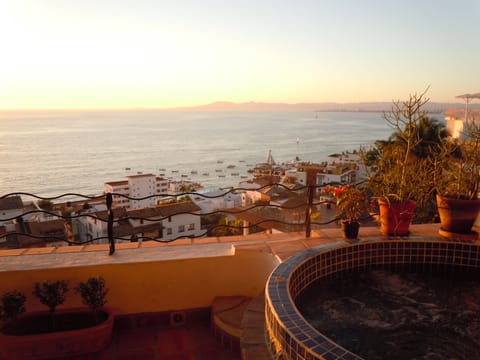 Close walk to Los Muertos beach, Malecón boardwalk in trendy Romantic Zone
