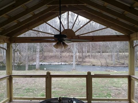 8c34ebb7-c8f3-4e8a-926c-e166d7104805