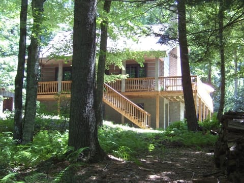 Two Sisters, Troutdale