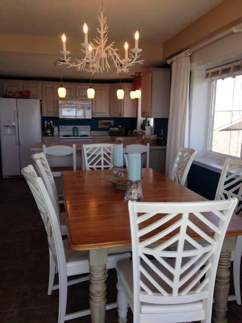 Dining table that seats 10 with the extra leaf inserted.