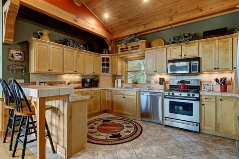 Kitchen Has a Gas Stove