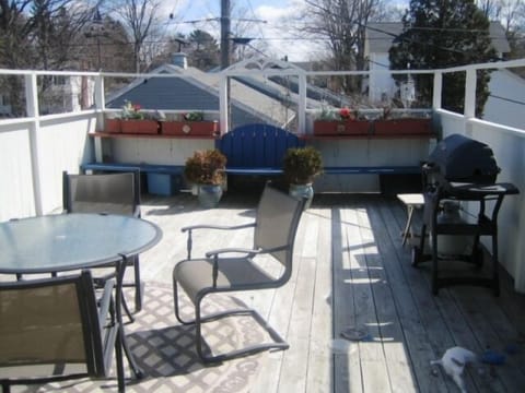 Upper back deck