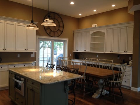 Plenty of seating room for the entire family.