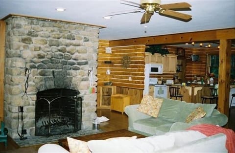 Open floor plan - connects kitchen, dining area and living room. 