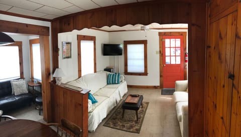 Sitting room with Cable TV/DVD