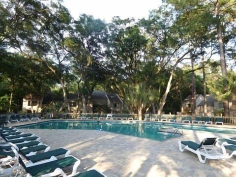 largest pool area in Seapines