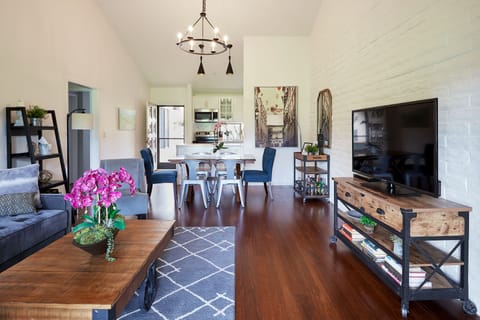 Enjoy Napa at its finest with open-plan living and views of the fairways.