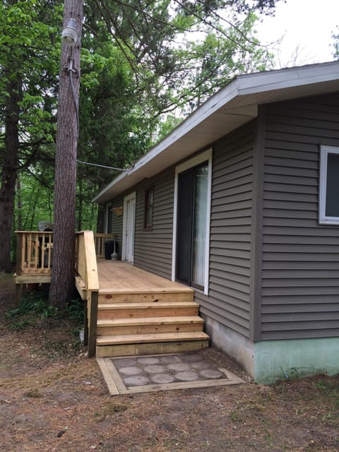Front of "Creek Cabin" facing the river
