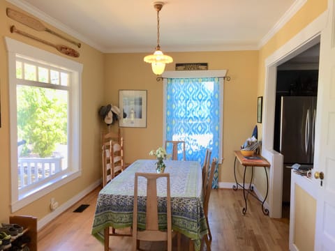 Spacious dining room right off the kitchen