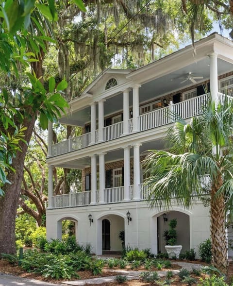 Charleston-style 5 bedroom home with ocean views