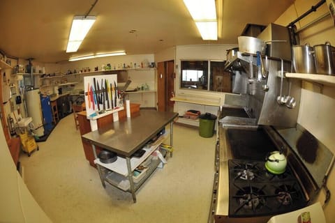 Kitchen cooking area