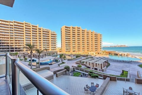 Amazing Low Floor Ocean Front View