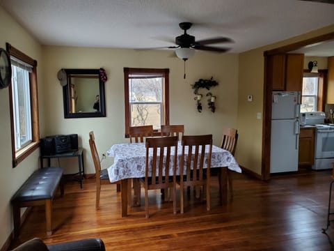 Dining room table seats 6 Plus the bench