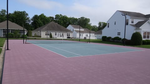 Community tennis court