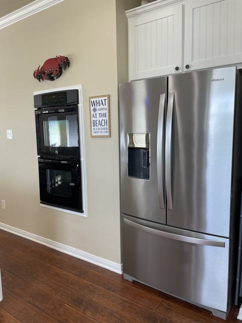 Double oven & fridge