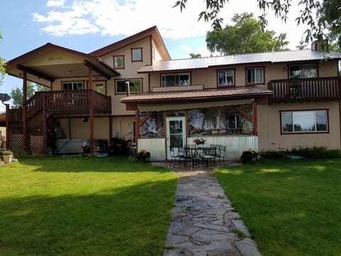 Rental Entry -Left Deck - Connected to Owner's main house 