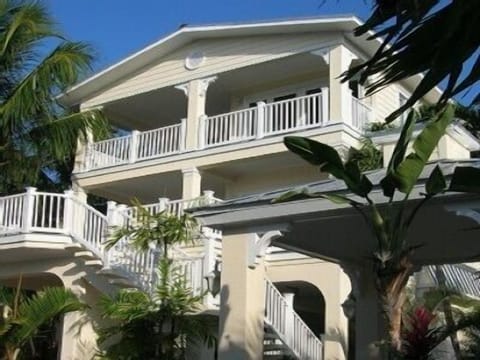 Mar Azul - Private and Secluded with an Amazing View of the Atlantic Ocean.