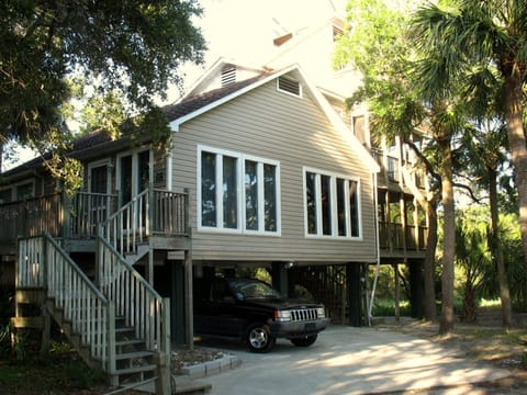 Parking under house and around the yard.