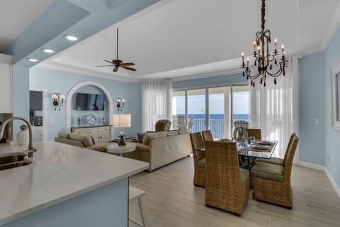 Penthouse 2-bedroom condo in Tower 4 Long Beach Resort w/2Seasonal Beach Chairs 