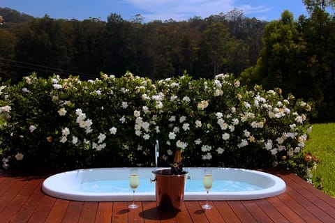 Dairy Cottage spa bath by day